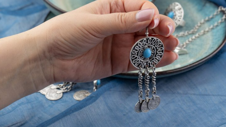 How to Choose Handcrafted Jewelry That Matches Your Personality and Style