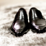 Lady Shoe Polisher