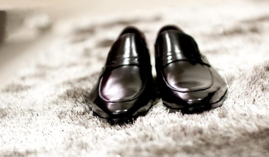 How a Lady Shoe Polisher Keeps Your Favorite Shoes Looking Brand New